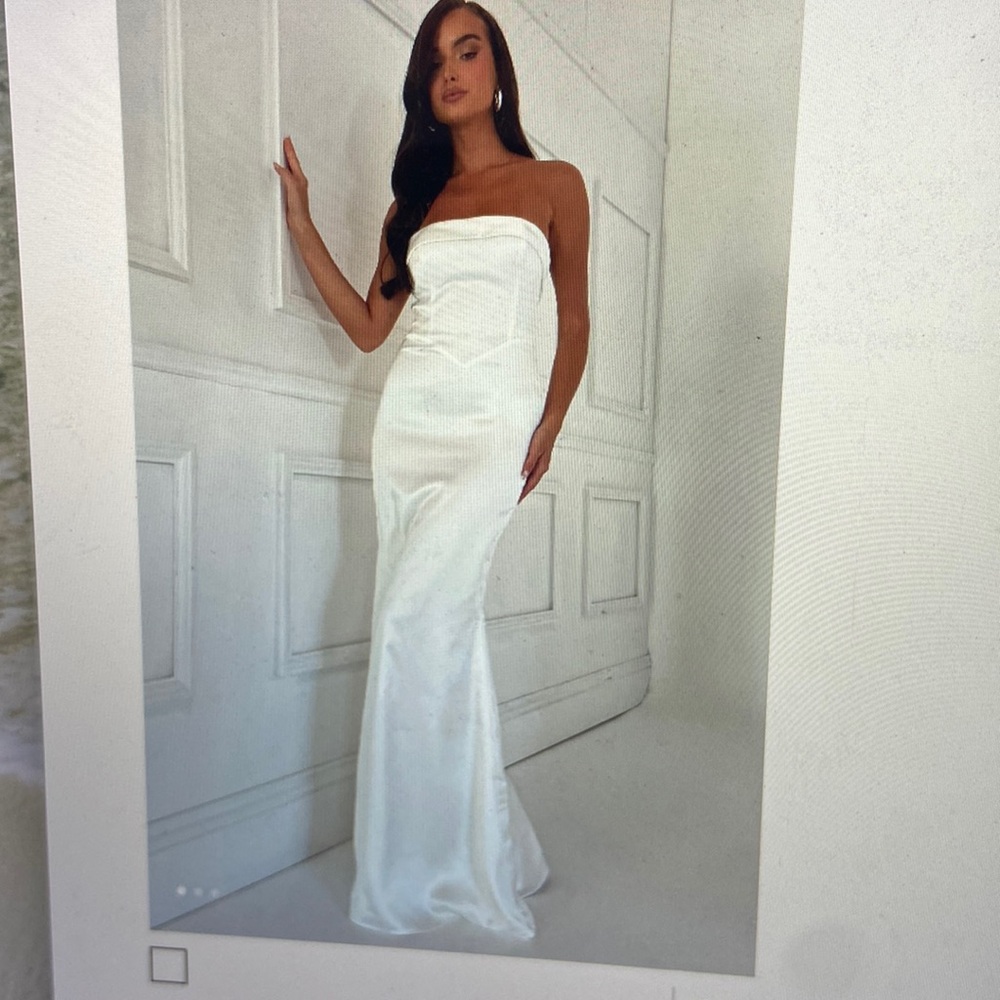 Meshki Kaitlin strapless gown - white